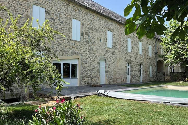 Location de vacances pour 15 personnes à Alvignac