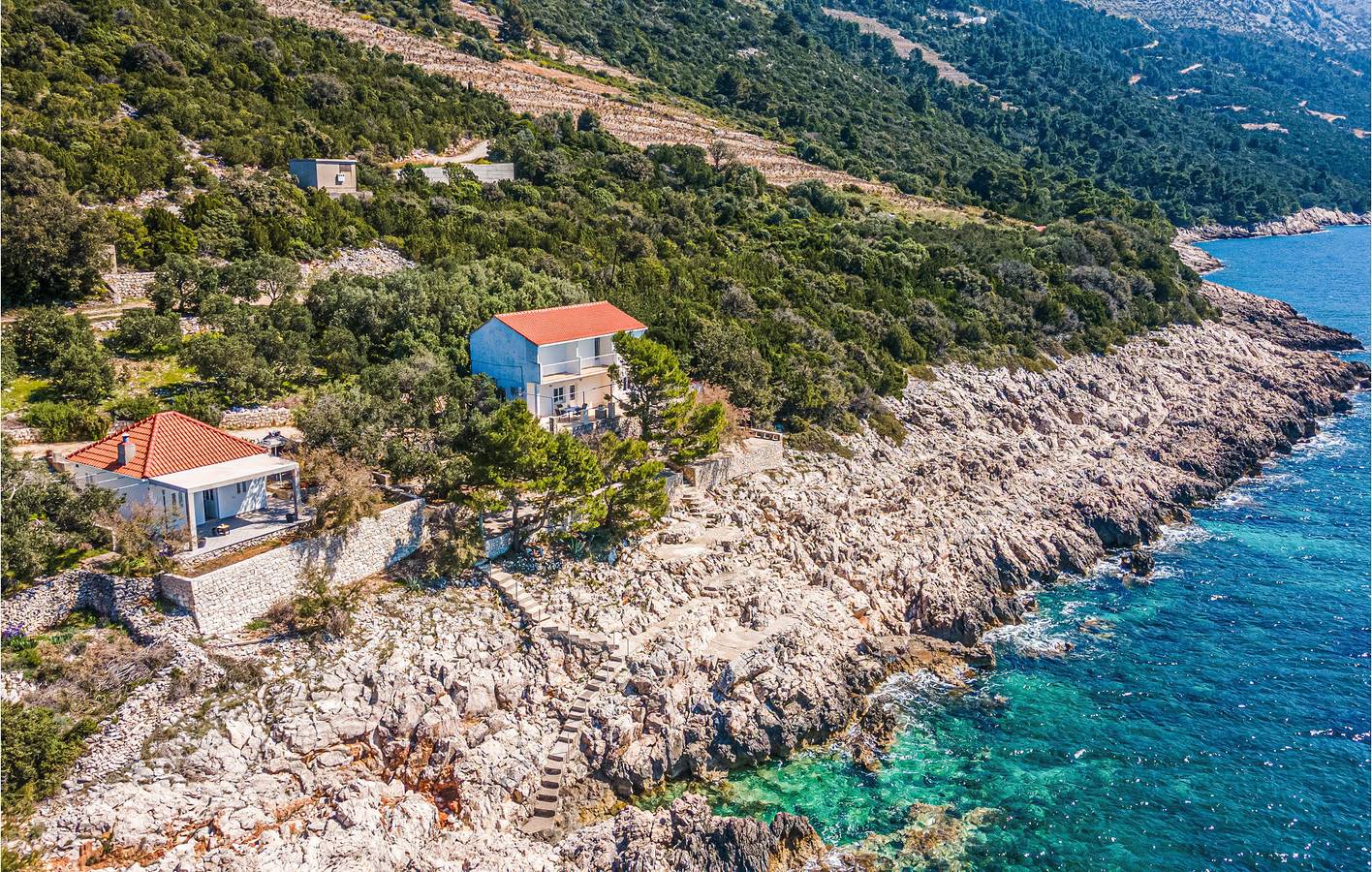Ganze Ferienwohnung, Gemütliche Wohnung mit Terrasse, WLAN und Parkplatz, 100 m bis zur Küste in Potomje, Dubrovnik-Neretva