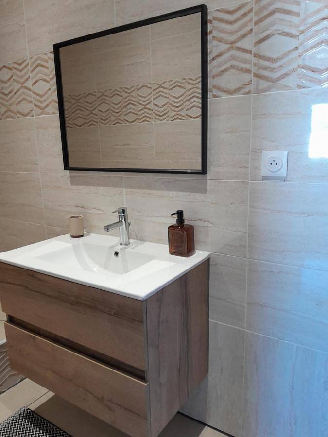 Villa pour 5 personnes, avec vue ainsi que terrasse et piscine à Sainte-Marie (Île de la Réunion) - 3