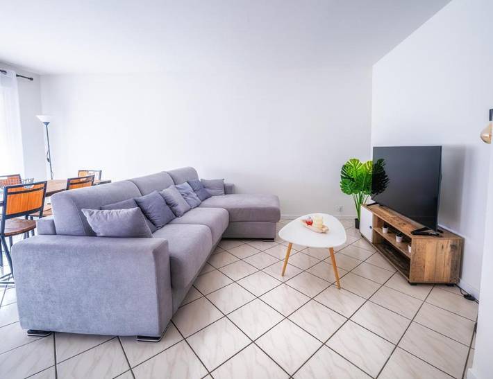 Gîte pour 6 personnes, avec terrasse et vue à Saint-Julien-en-Genevois - 2