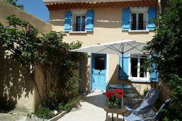 Gîte pour 4 personnes, avec terrasse à Pernes-les-Fontaines