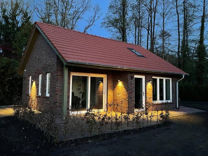 Ferienhaus für 4 Personen, mit Ausblick und Terrasse sowie Garten und Seeblick in Zwischenahner Meer - 2