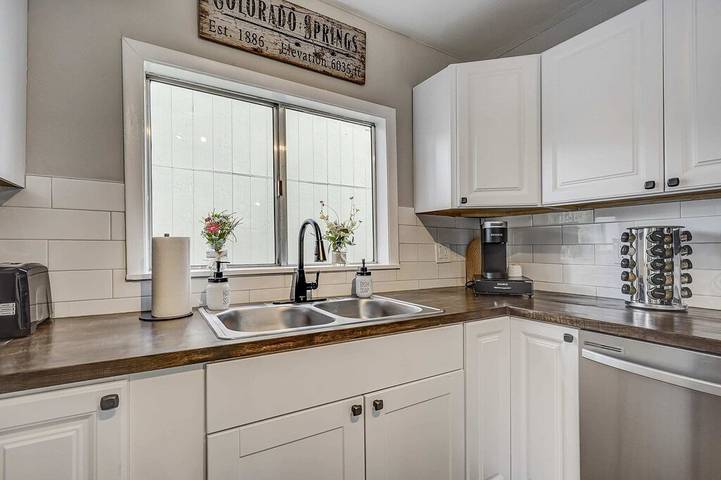 Vacation home for 6 people, with pets in Colorado Springs