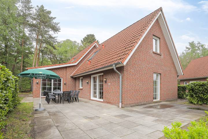 Bungalow für 10 Personen, mit Balkon/Terrasse und Terrasse in Molbergen