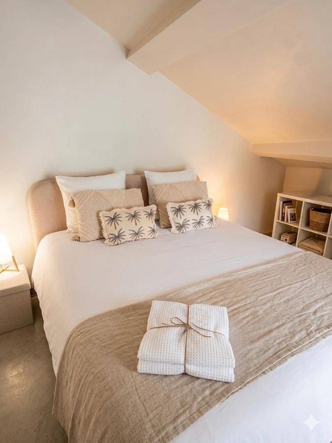 Gîte pour 8 personnes, avec terrasse dans Lac de Saint-Cyr - 3
