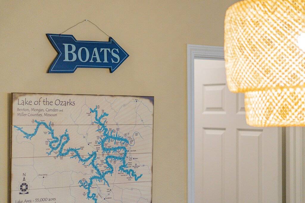 Ganze Wohnung, Atemberaubender Panoramablick - Lands End Condo auf der obersten Etage - 2 Minuten von der Outlet Mall entfernt in Osage Beach, Lake of the Ozarks