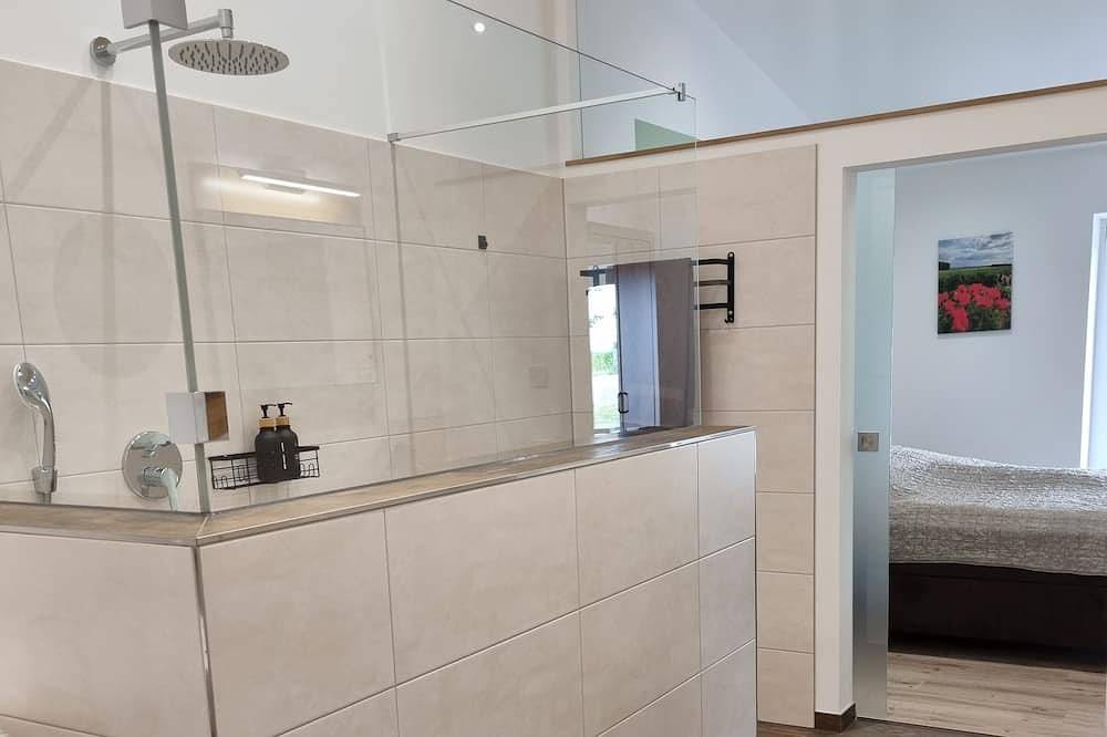 Ehemaliger Schweinestall, moderne Ferienwohnung in Alleinlage, Sauna und Hot Tub in Rot am See, Hohenlohe
