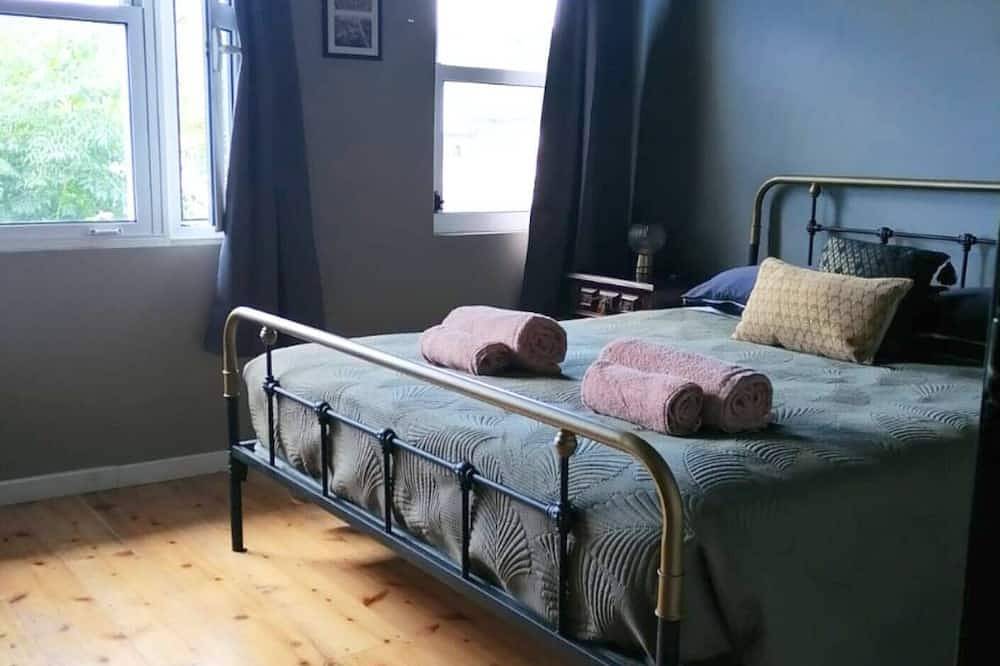 Casa Monte Queimado in Porto Pim, Horta in Horta, Faial