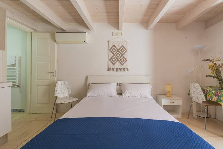 Ferienwohnung für 2 Personen, mit Balkon in Bari - 4