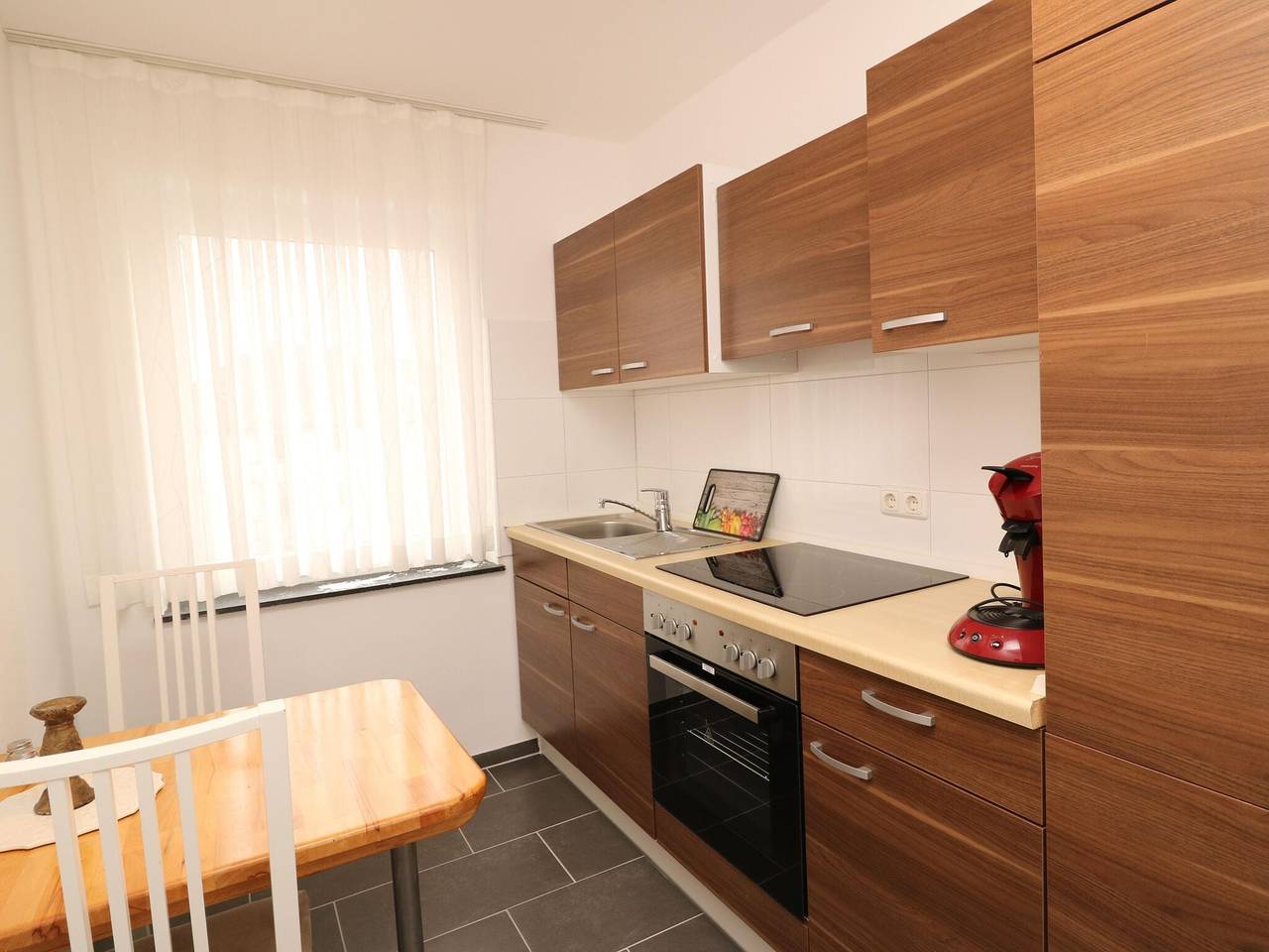 Apartamento entero, Apartamento en Essen con terraza y aparcamiento in Essen, Región del Ruhr