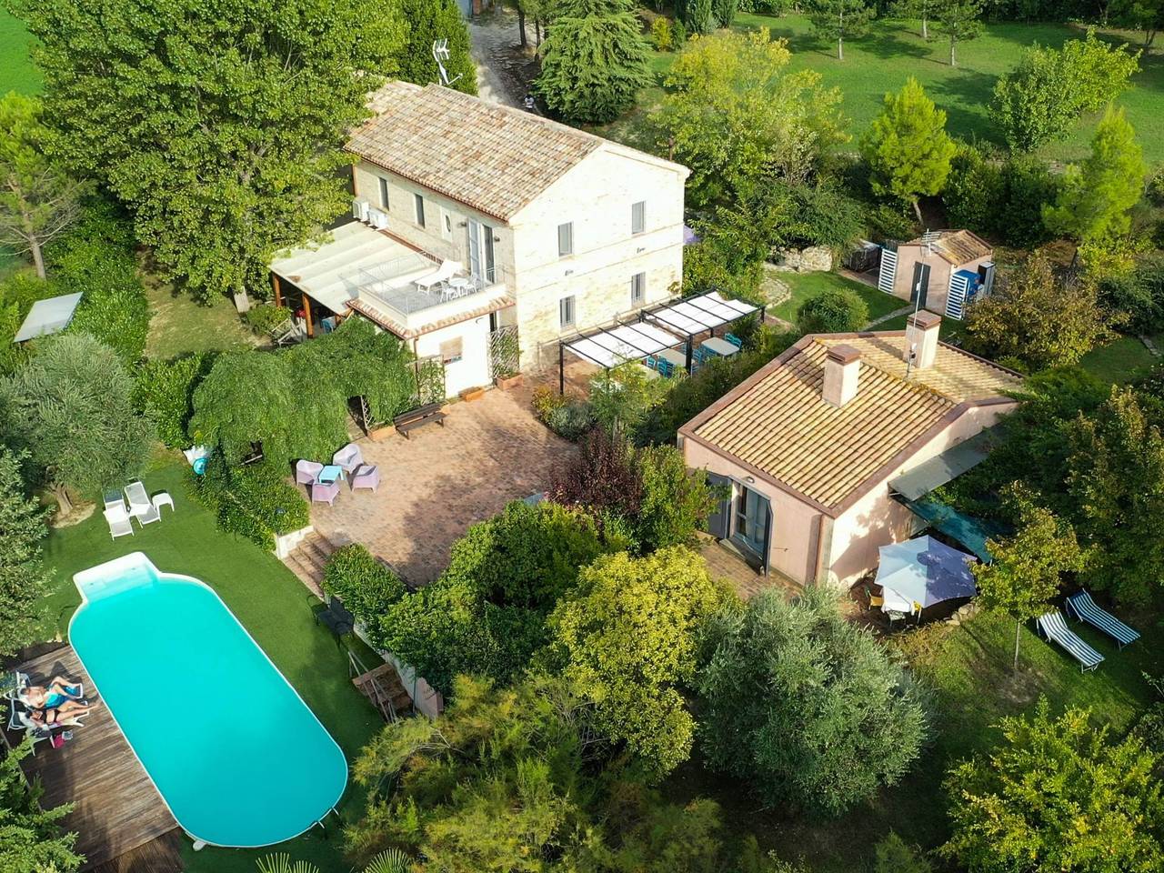 Haus der Musik 270m Veranda, Garten und Pool in Ostra, Ancona Provinz
