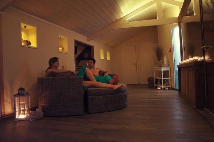 Chambre d’hôte pour 2 personnes, avec jacuzzi et jardin ainsi que terrasse et sauna à Oostende - 2