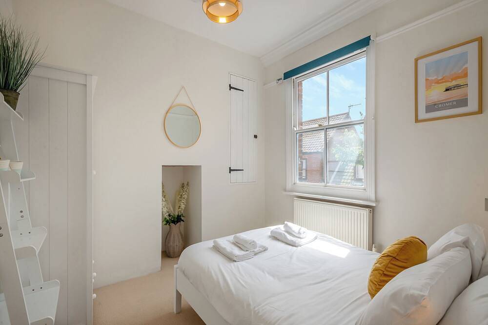 4 bedroom accommodation in Cromer in Cromer, Norfolk Coast