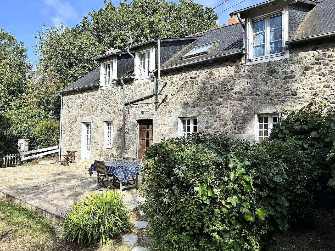 202 - Casa de piedra cerca de las arenas de oro in Plurien, Côte d’Émeraude