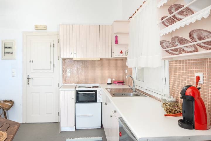 Apartamento entero, Apartamento 'Antiparos' con vistas al mar, admite mascotas in Síkinos