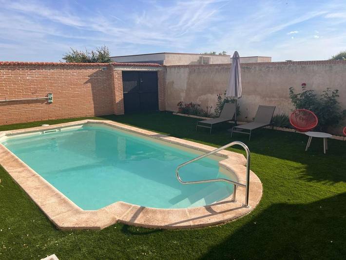 Ferienhaus für 10 Personen, mit Ausblick und Garten sowie Pool - 1