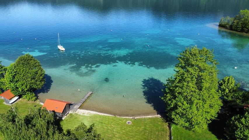 Apartament wakacyjny dla 3 osób, z widok i taras oraz widok na jezioro w Attersee