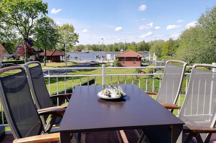 Ferienwohnung für 4 Personen, mit Garten und Balkon in Oldenbüttel