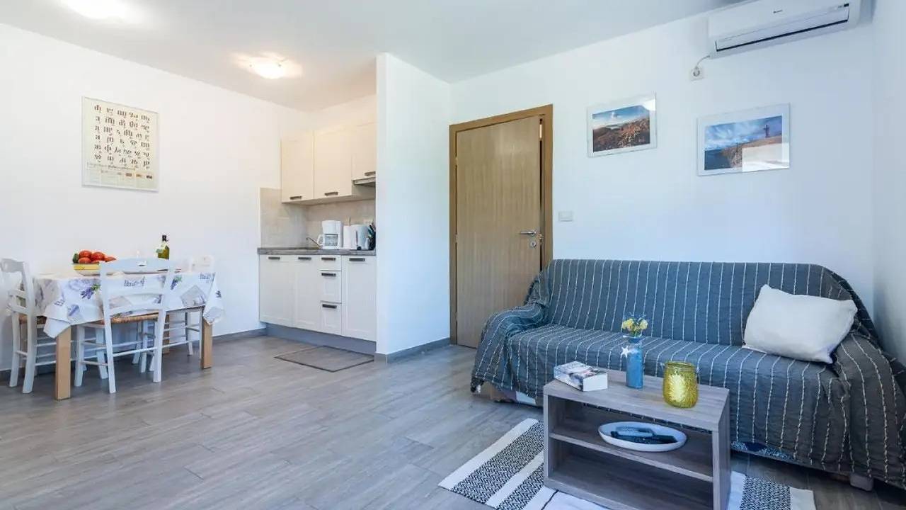 Ganze Ferienwohnung, Ferienwohnung für 3 Personen (37 m²) in Jurandvor in Baska, Krk