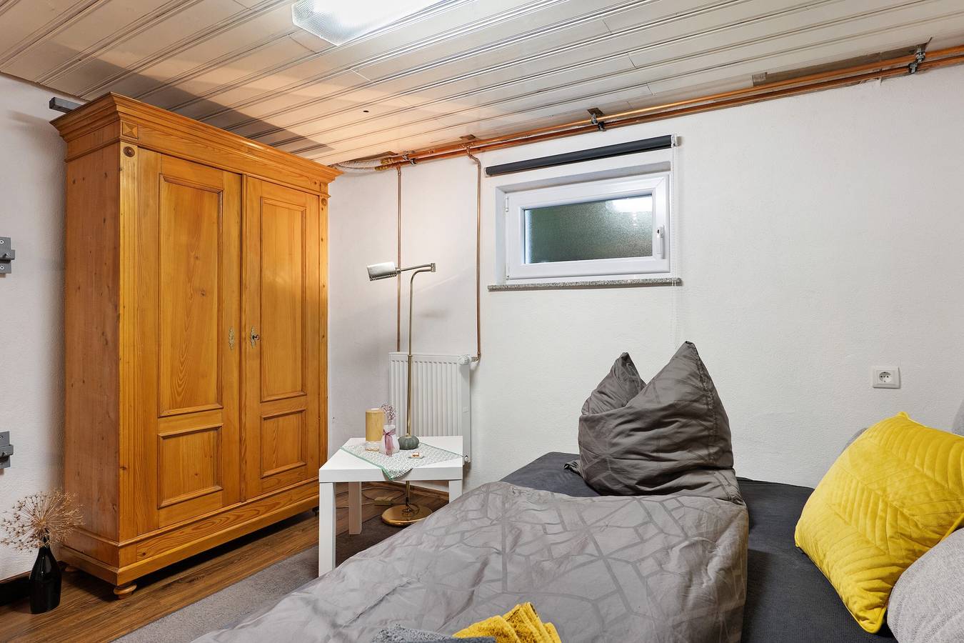 Pension 'Sleep and Go' mit Gemeinschaftsgarten und Wi-Fi in Mundelsheim, Landkreis Ludwigsburg
