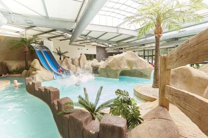 Camping pour 8 personnes, avec bassin pour enfant ainsi que sauna et jacuzzi à Brem-sur-Mer - 2