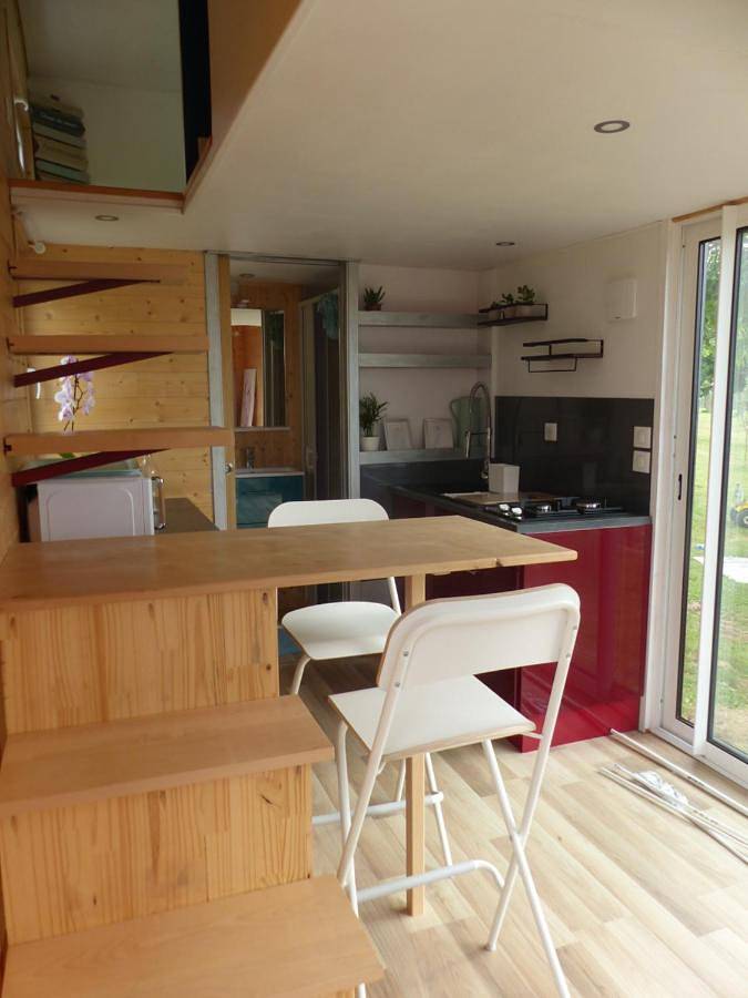 Appartement entier, Two-Bedroom Apartment in Panissières, Montbrison