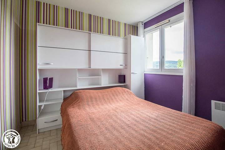 Gîte pour 7 personnes, avec jardin, animaux acceptés à Saint-Sauves-d'Auvergne - 4