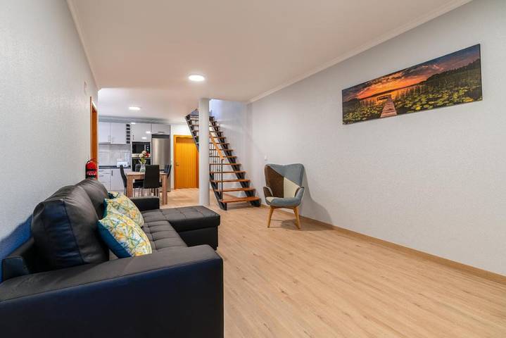 Apartamento para 6 personas, con vistas y terraza, Se admiten mascotas en Calheta