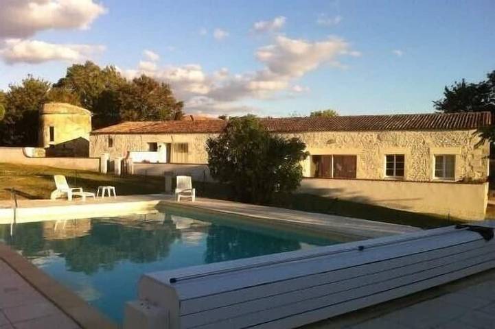 Location de vacances pour 6 personnes, avec Piscine à Montpellier-de-Médillan