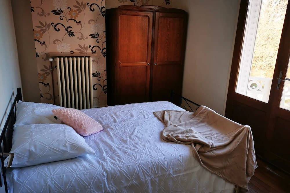 Chez Sandrine chambres et table d'hôtes avec piscine in Gray, Haute-Saône