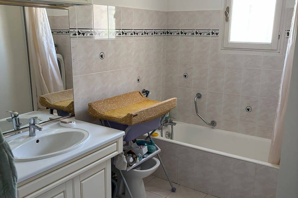 Quiet villa with pool close to the sea in Marsillargues, Côte d'Améthyste