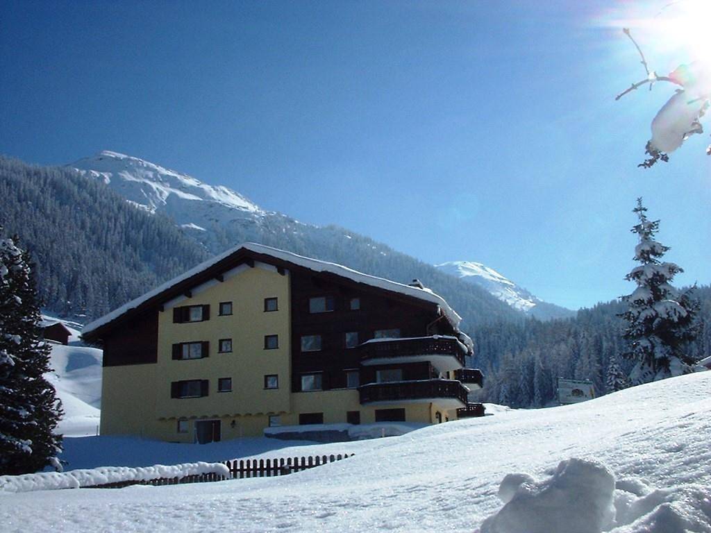 Ganze Ferienwohnung, Hus am Golfplatz Whg 3 in Klosters-Serneus, Plessur Alpen