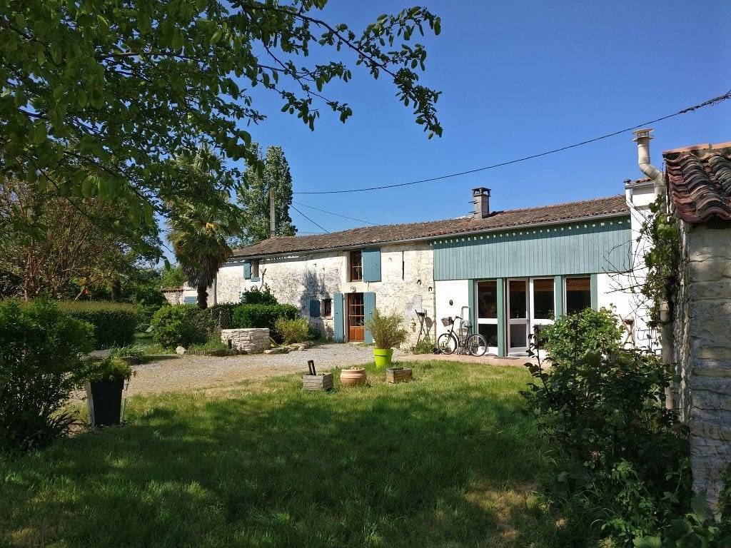 Chambres d'hôtes des km à la Ronde - Chambre verte in La Ronde, Région de La Rochelle