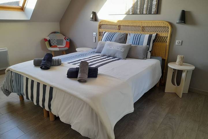 Villa 4*piscine intérieure privée 29°/Trampoline/Kayaks/Vélos/100m plage et in Plouescat, Côte des Légendes