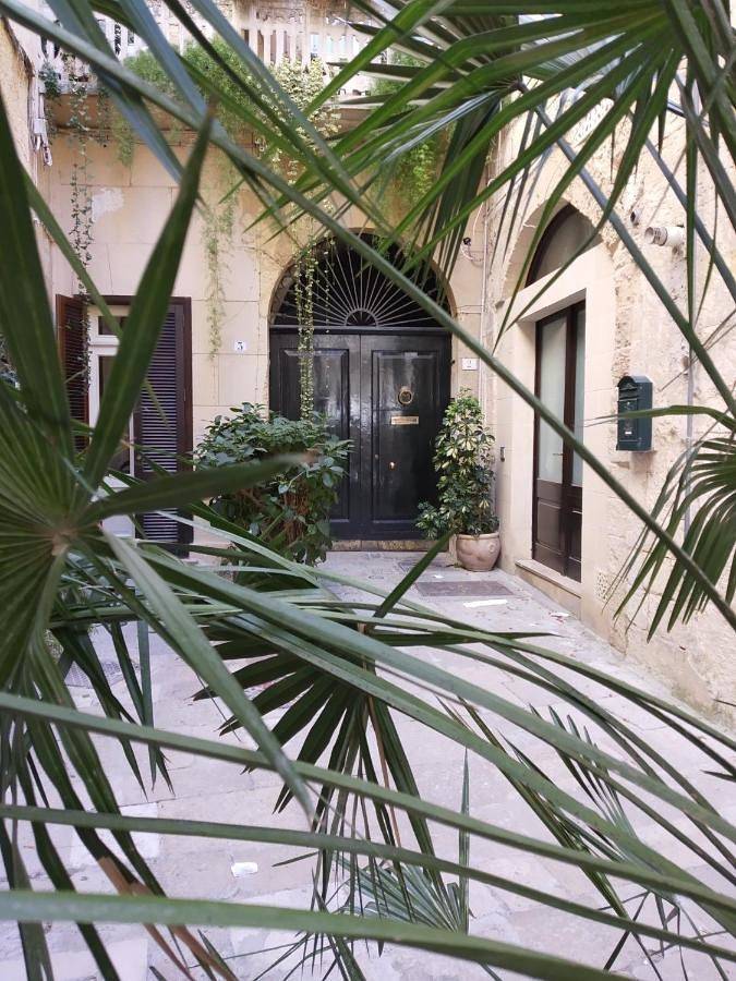 Attico per 4 persone, con Balcone e Terrazza nonché Panorama a Lecce