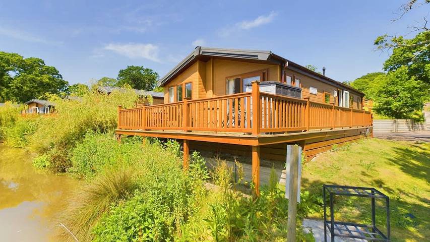 Chalet for 4 people, with garden on the Isle of Wight