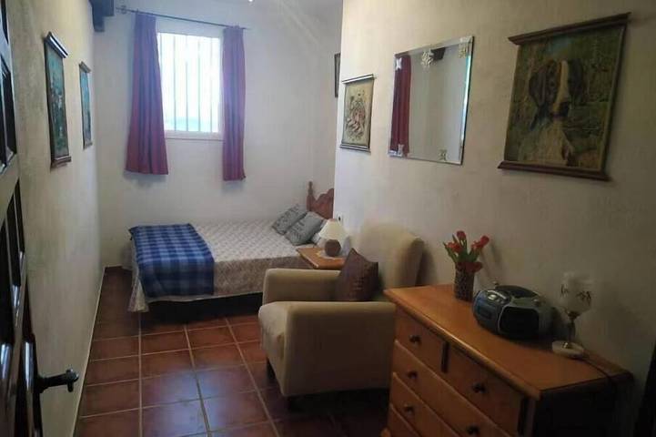 Loma Negra Casa Rural, con chimenea, piscina y barbacoa in Dúrcal, Cordillera Penibética