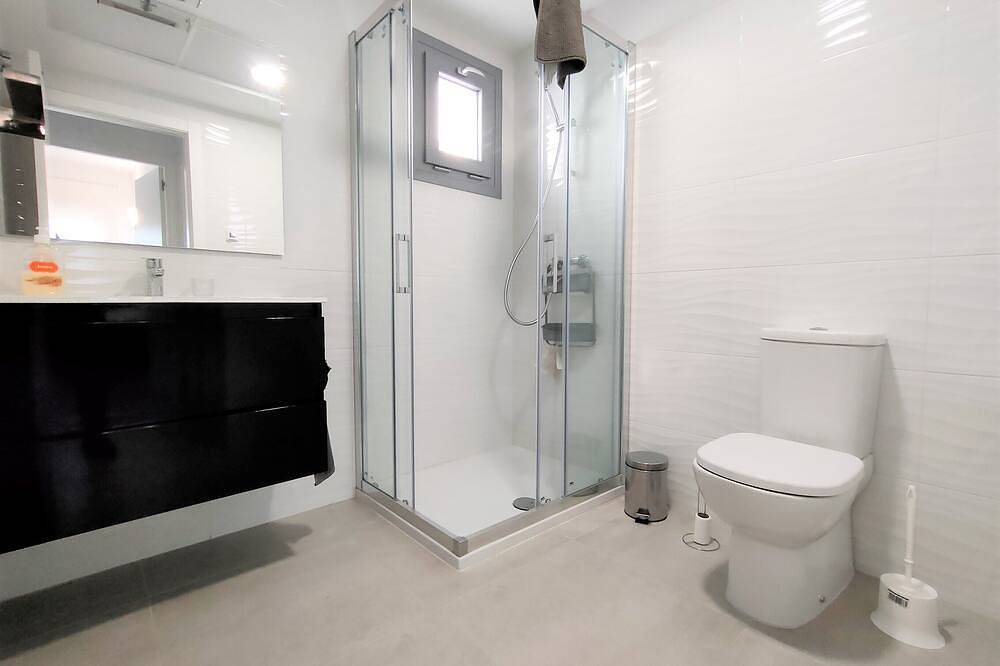 Entire apartment, Villa Amalia 16: Top floor apartment with solarium in Mar Azul Torrevieja, Torrevieja