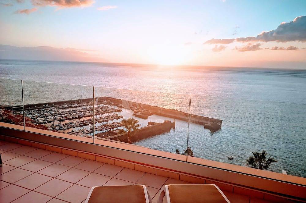 Ganze Wohnung, Spektakuläre sonnige Wohnung mit Wifi, Pool, Panoramablick Cliff & Meerblick. in Playa de los Guíos, Santiago del Teide