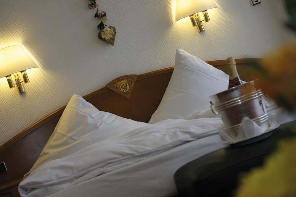 Einzelzimmer Stadt/Hofseite - Bellevue Rheinhotel, Boppard in Boppard, Mittelrhein