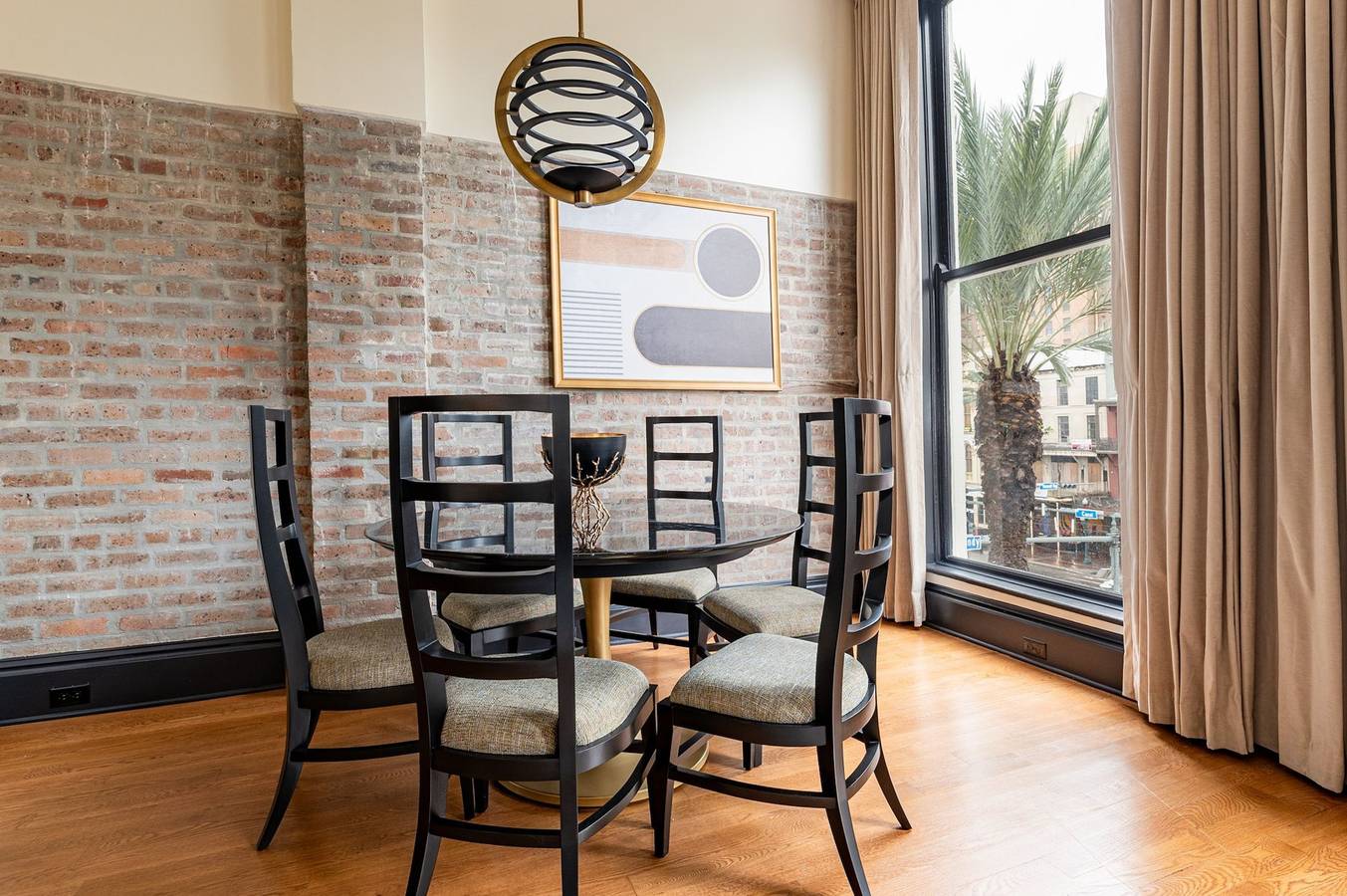 Apartamento entero, 2Br Luxury Stay & Stunning City Views | The Mayfair in Storyville (New Orleans), New Orleans