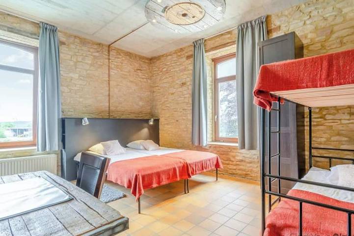 Location de vacances pour 50 personnes, avec Terrasse et Jardin dans Sainte-Cécile (Florenville) - 3
