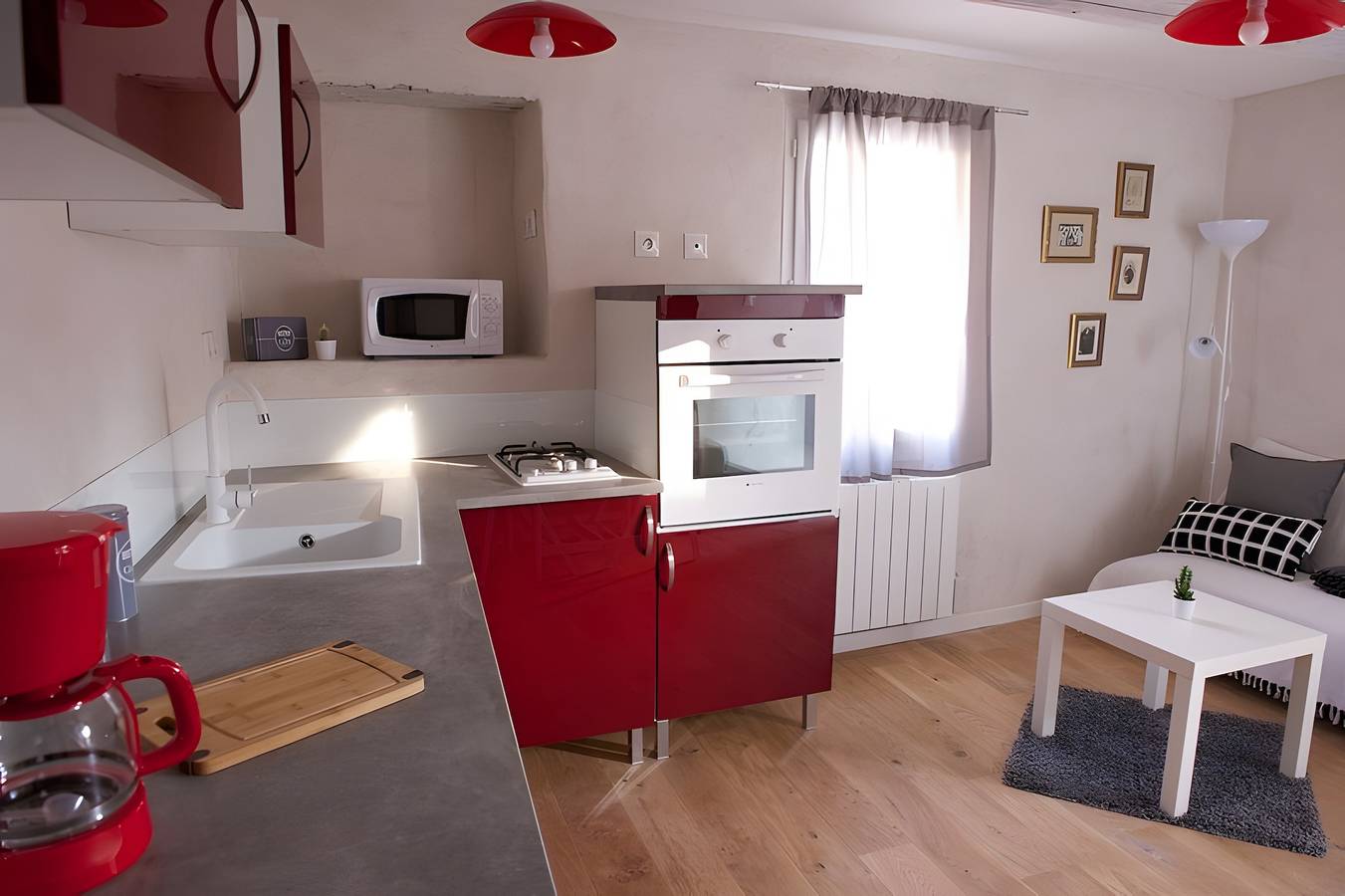 Appartement entier, Gîte « Chez Augustine » avec Wi-Fi et climatisation in Sarrians, Vaucluse