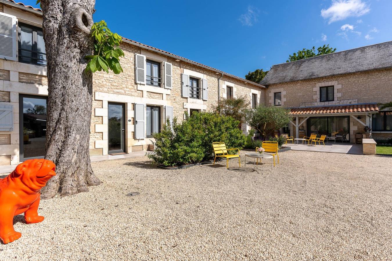 Maison d'hôtes de charme "Au Logis de Bellefois" - Chambre 4 in Neuville-de-Poitou, Vienne (France)