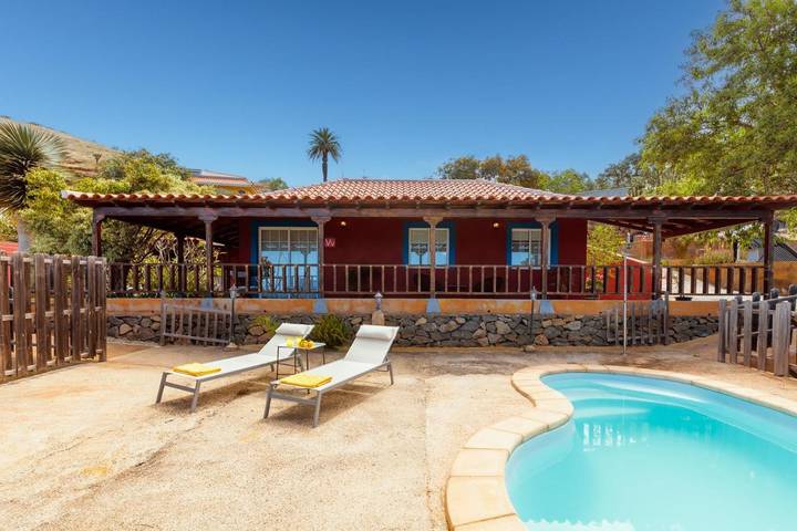 Apartamento para 5 personas, con Terraza y Jardín además de Piscina y Vistas en Puntagorda