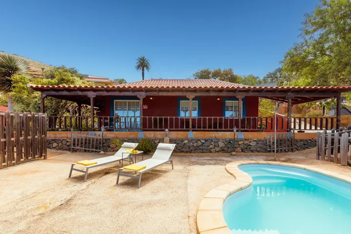 Casa de vacaciones para 5 personas, con vistas además de piscina y jardín, Se admiten mascotas - 1