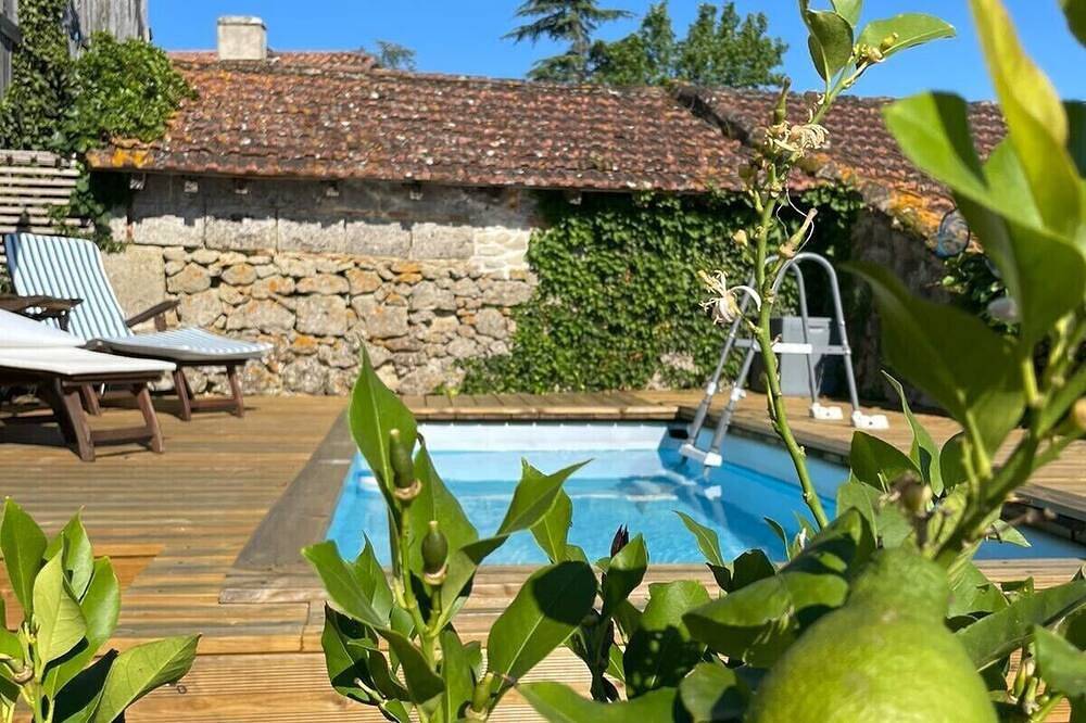 Hazel Belle @Finders Keepers France. Adults only retreat with 13 acres and lake. in Moncrabeau, Nérac region