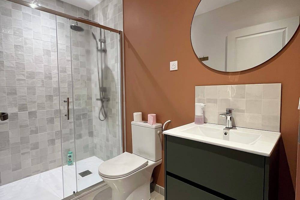 Appartement entier, Lescinqsuites/ Le Marrakech - Dabnb in Limoges, Région de Limoges