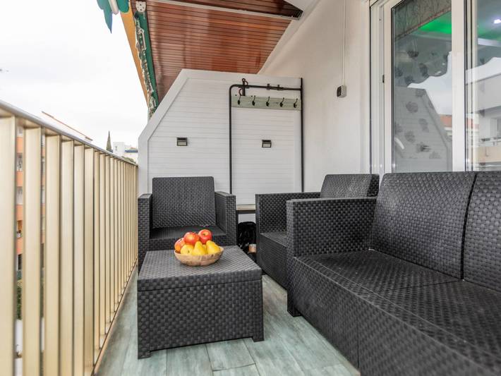 Gîte pour 4 personnes, avec Terrasse ainsi que Jardin et Bassin pour enfant à Lloret de Mar - 2