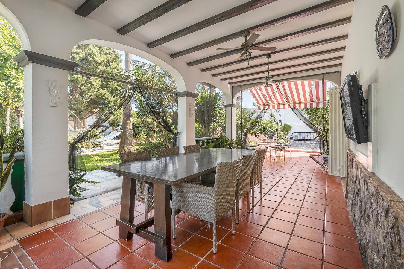Finca 'El Amanecer' mit Bergblick, Wi-Fi und Klimaanlage in Motril, Costa Tropical